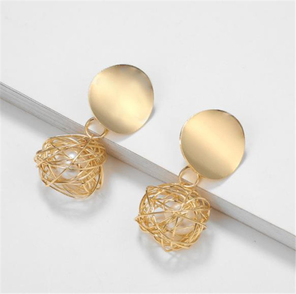 Gyöngyös golyó alakú női fülbevaló