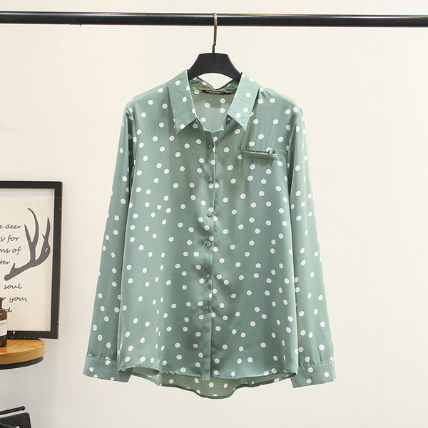 Moderns sieviešu punktveida krekls ar klasisku apkakli un garām piedurknēm