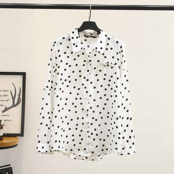 Moderns sieviešu punktveida krekls ar klasisku apkakli un garām piedurknēm