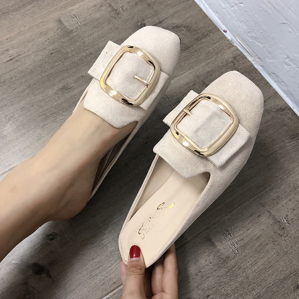 Sieviešu ikdienas čības ar sprādzi - izgatavotas no eko zamšādas