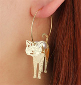 Kassi disainiga kuldsed naiste kõrvarõngad