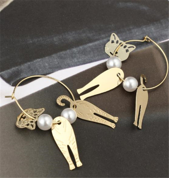 Kassi disainiga kuldsed naiste kõrvarõngad