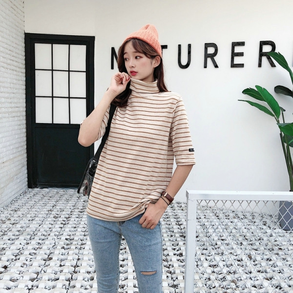 Moteriška pavasario-rudens palaidinė trumpomis rankovėmis ir polo apykakle