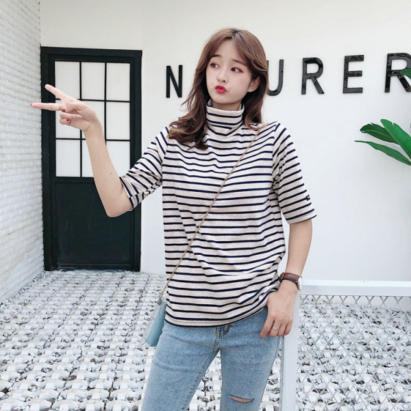 Moteriška pavasario-rudens palaidinė trumpomis rankovėmis ir polo apykakle