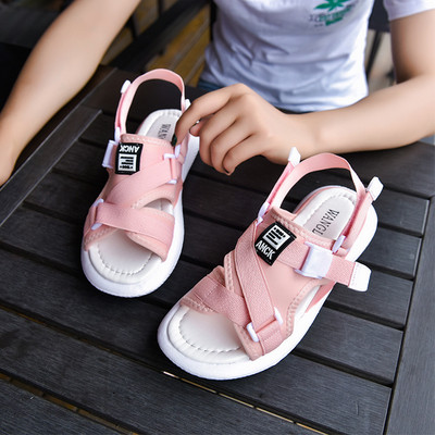 Alkalmi szandál lapos talppal és pánttal