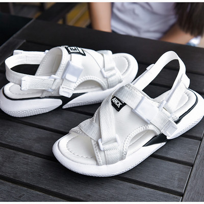 Alkalmi szandál lapos talppal és pánttal