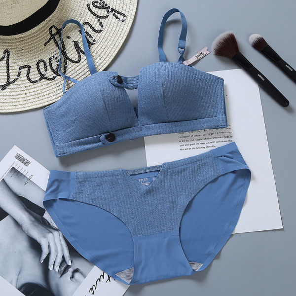 Ikdienas sieviešu apakšveļas komplekts divās daļās ar regulējamām lencēm un V veida kakla izgriezumu