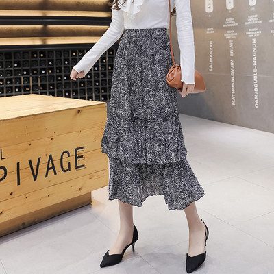 Fusta de dama model decupat cu model floral - talie inalta