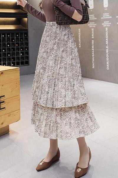Fusta de dama model decupat cu model floral - talie inalta