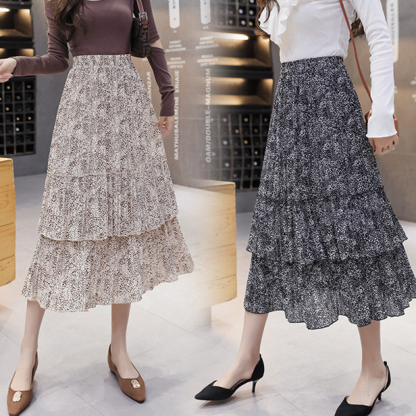 Fusta de dama model decupat cu model floral - talie inalta