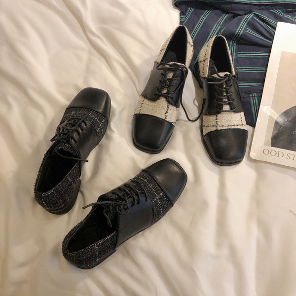 Laisvalaikio moteriški languoti batai su raišteliais