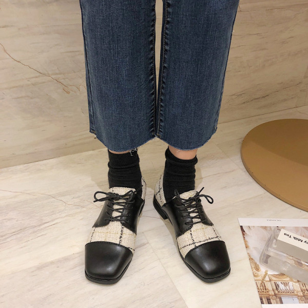 Laisvalaikio moteriški languoti batai su raišteliais