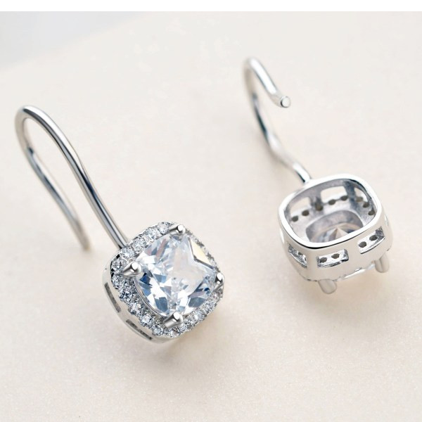 Elegantiški moteriški auskarai su akmenukais