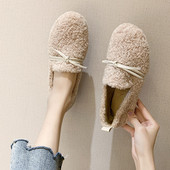 Ženske puhaste mokasine s ravnim potplatom i vezicama