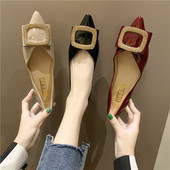 Stilingi moteriški batai su metaline sagtimi smailiu modeliu