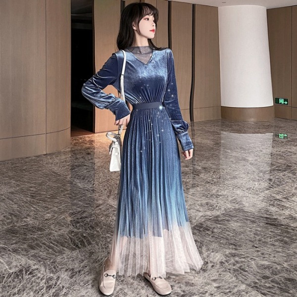 Gara sieviešu samta kleita ar garām piedurknēm