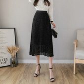 Fekete női redős szoknya magas derékkal