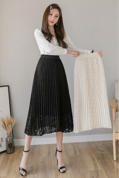 Fekete női redős szoknya magas derékkal