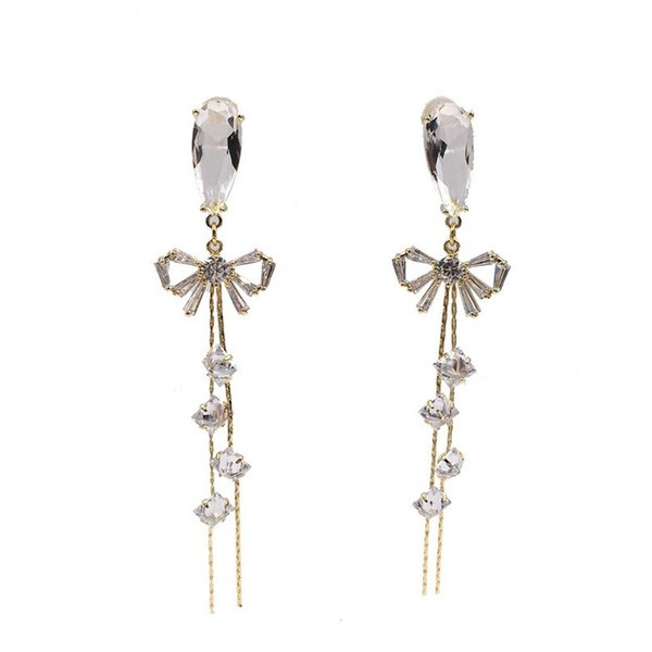 Cercei de damă atârnați cu panglică și pietre