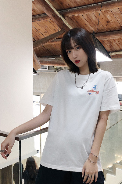 Tricou simplu cu mâneci scurte