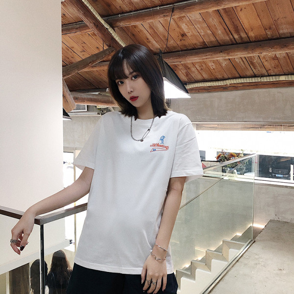 Tricou simplu cu mâneci scurte