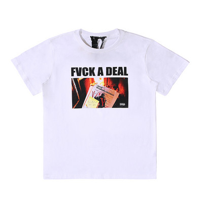 Široki model ženske majice s aplikacijom i natpisom