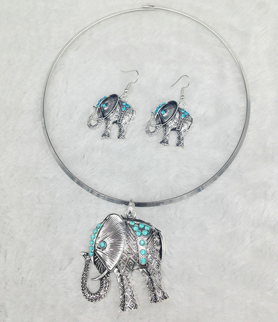 Női nyaklánc és fülbevaló szett elefánt medállal