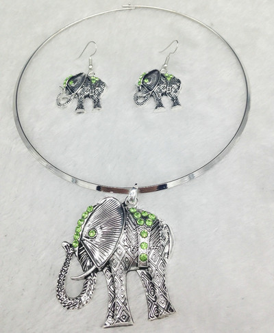 Női nyaklánc és fülbevaló szett elefánt medállal