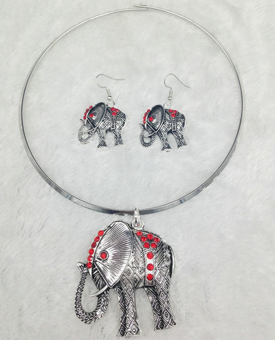 Női nyaklánc és fülbevaló szett elefánt medállal