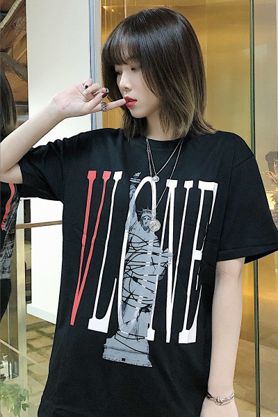 Platūs kasdieniai marškinėliai su aplikacijomis