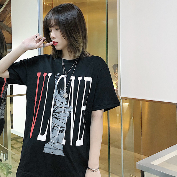 Platūs kasdieniai marškinėliai su aplikacijomis