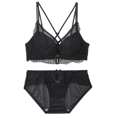 Set de lenjerie elegantă din două piese, cu bretele reglabile și dantelă