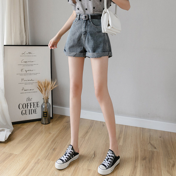 Pantaloni scurți casual de damă cu curea - talie înaltă