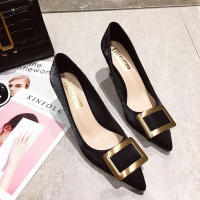 Stilingi moteriški batai su blizgančiu efektu ir plonu kulnu