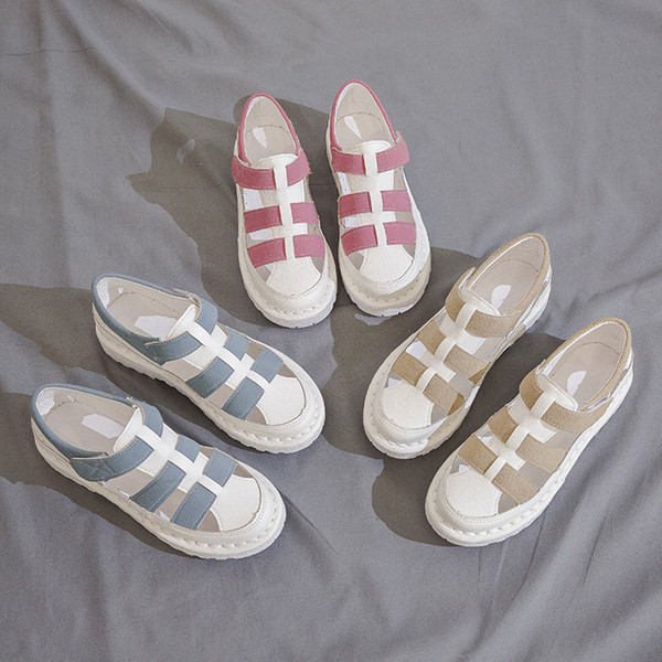 Alkalmi női szandál tépőzárral és lapos talppal