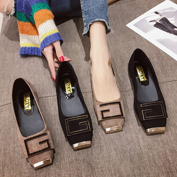 Naiste moodsad pandla ja lameda tallaga kingad