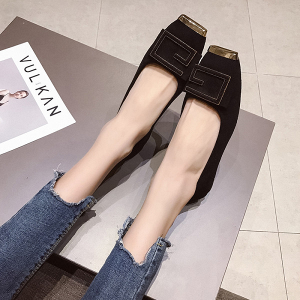 Naiste moodsad pandla ja lameda tallaga kingad