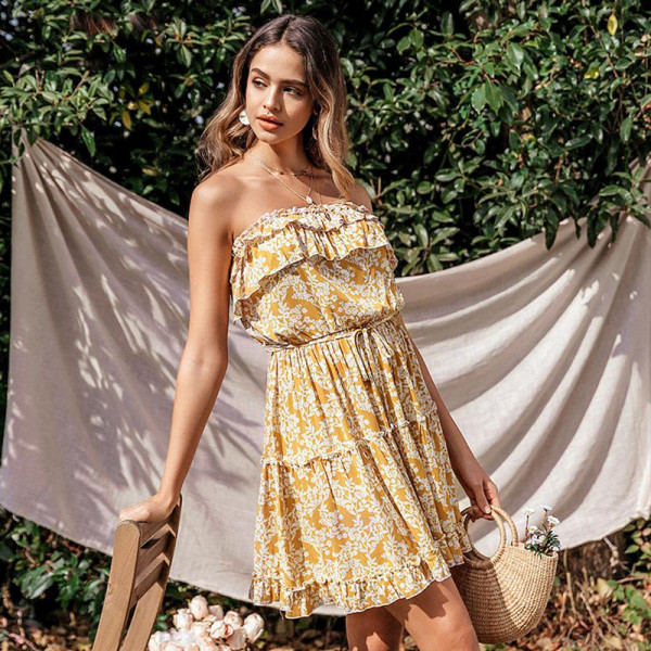 Ležerna ženska kratka haljina s golim ramenima i kravatama