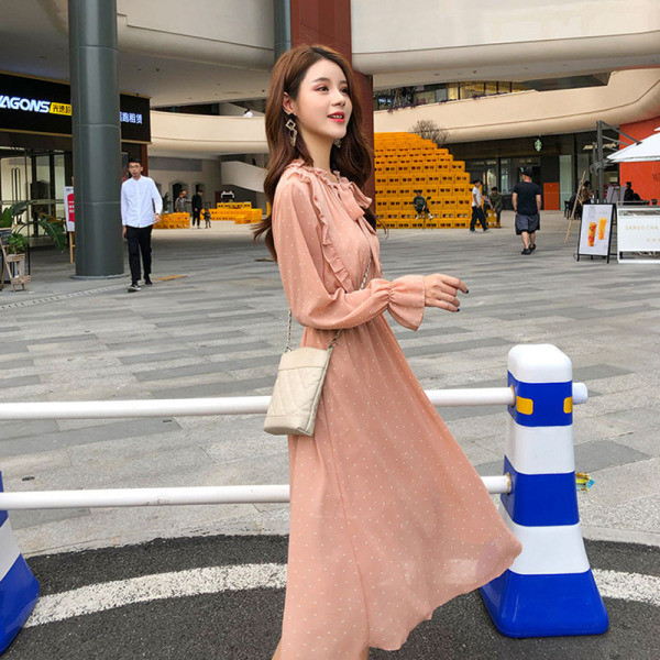 Rochie actuală de damă cu mâneci lungi și cravate