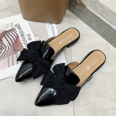 Nahast naiste susside terava otsaga mudel seemisnahast paelaga