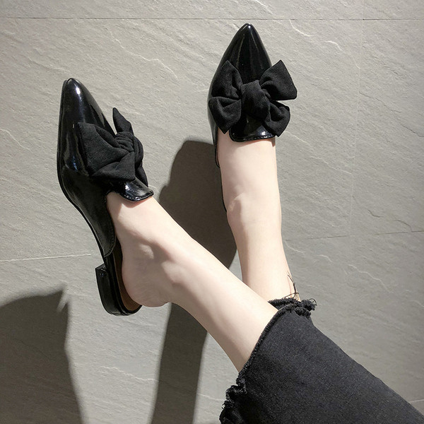 Nahast naiste susside terava otsaga mudel seemisnahast paelaga