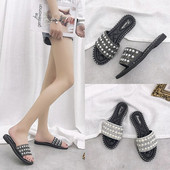 Modern női papucs lapos talppal és elemmel - gyöngy