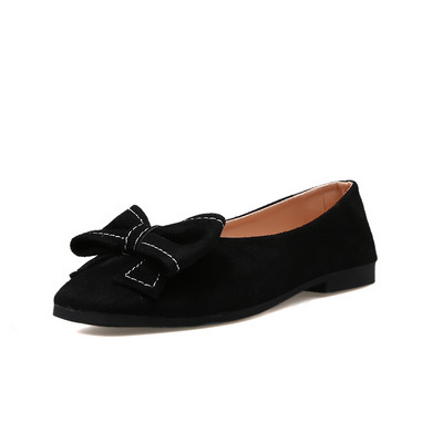 Sieviešu ikdienas apavi no eko zamšādas ar lentīti