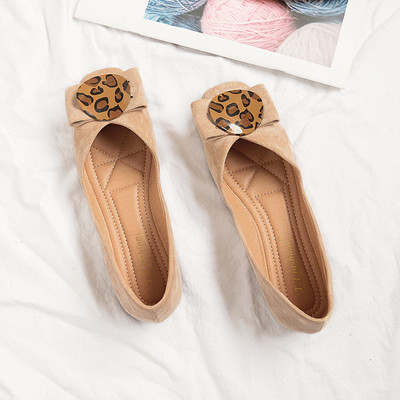 Modern női velúr cipő lapos talppal és csattal