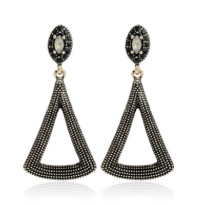 Háromszög alakú női fülbevaló