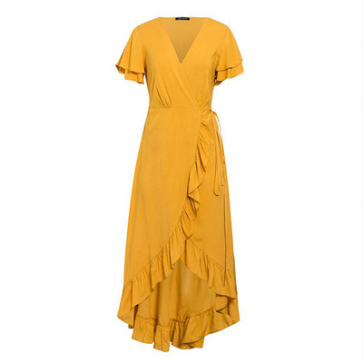 Laisva moteriška ilga suknelė trumpomis rankovėmis ir skeltuku, tinkanti vasarai