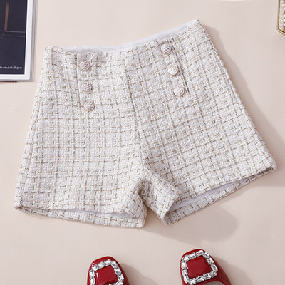 Naujo modelio aktualūs šortai aukštu juosmeniu ir sagomis