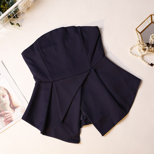 Stiilne naiste top-lõikega mudel ilma rihmadeta