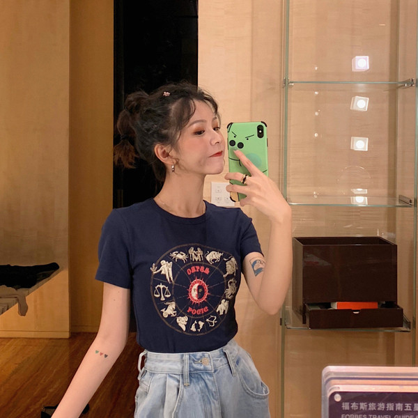 Tricou de damă de zi cu zi cu aplicație - zodiac