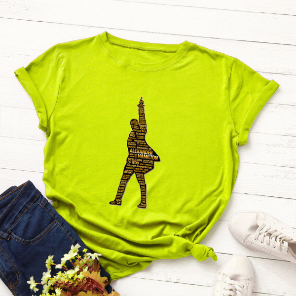 Ženska ležerna bluza sa šarenim aplikacijama i ovalnim dekolteom